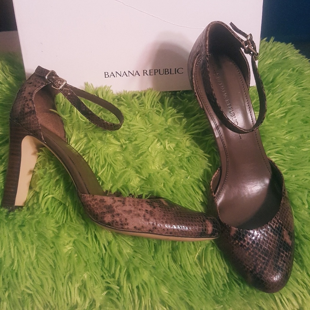 Banana Republic high heels